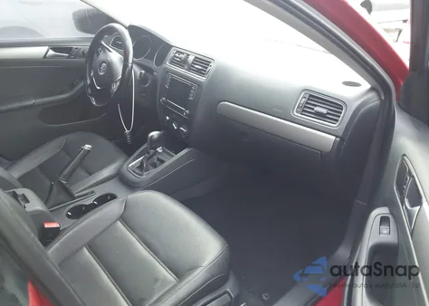 2017 Volkswagen Jetta 1.4T Se from USA, damaged, VIN 3VWDB7AJ9HM385379